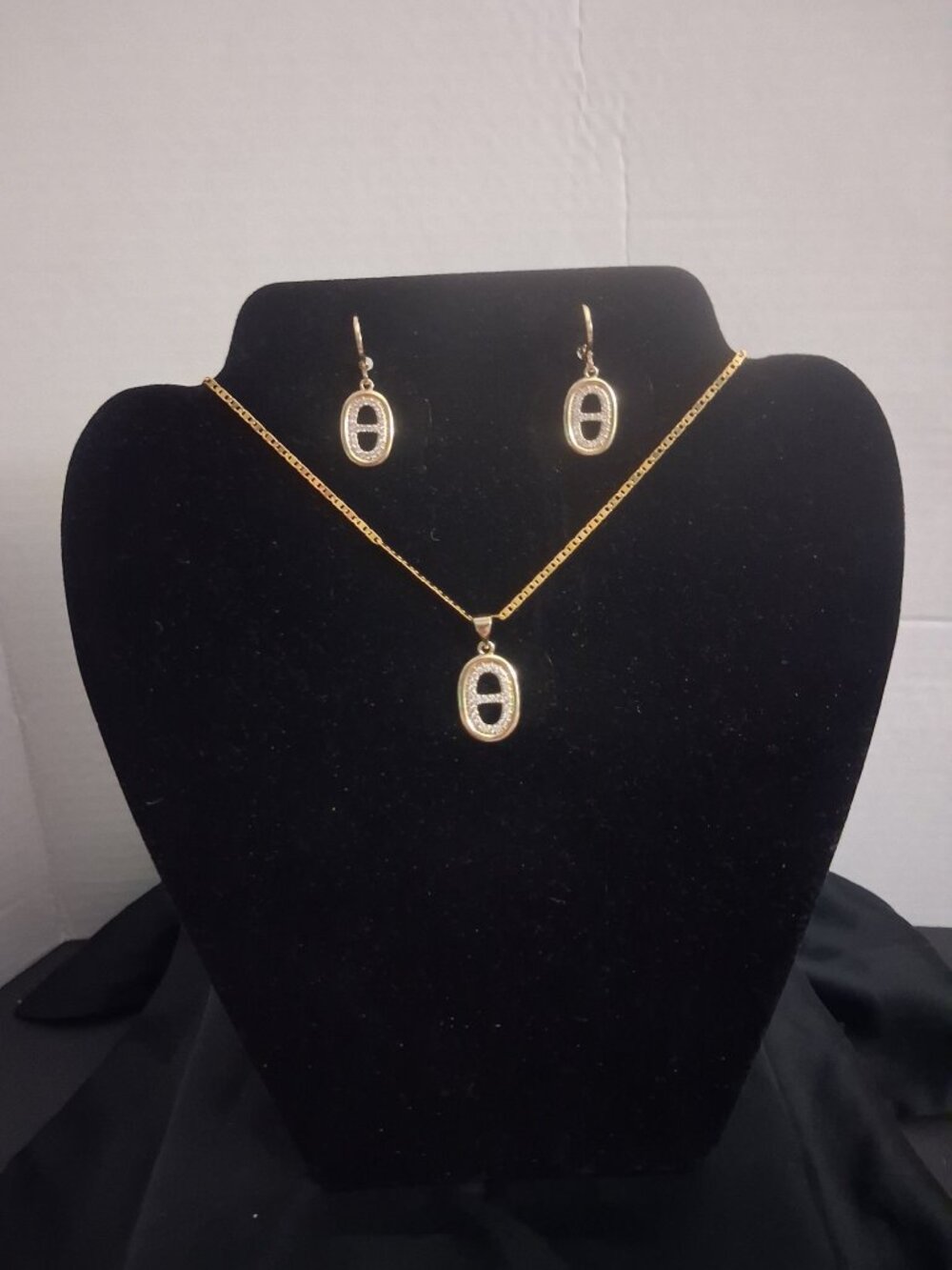 14K Gold Filled Pave Oval Link Pendant Necklace & Earring Set 23" 1 Inch
